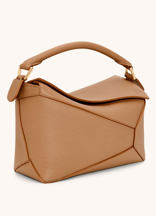 LOEWE Puzzle Edge Small handtas van kalfsleer - achterkant 5 lichtbruin