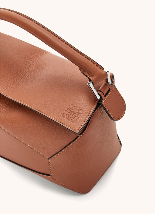 LOEWE Puzzle Edge Small handtas van kalfsleer - detail 7 lichtbruin