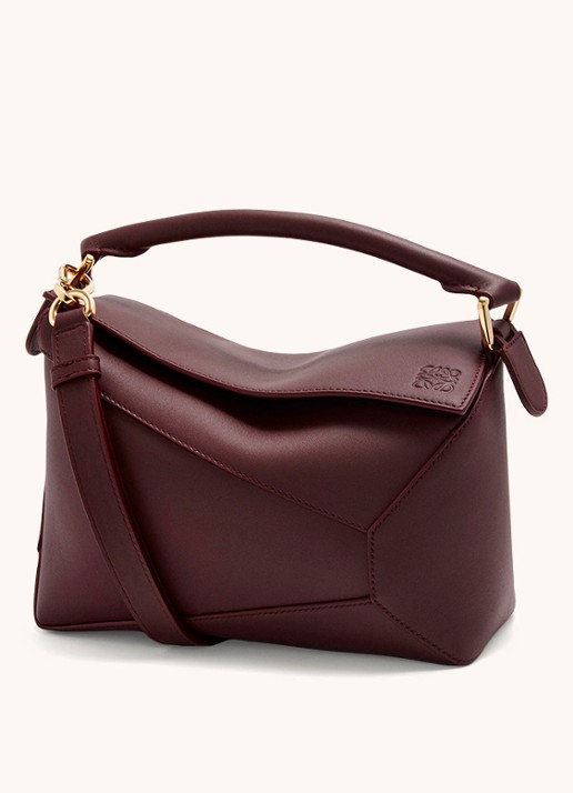 LOEWE Puzzle Edge Small handtas van kalfsleer - voorkant 7 bordeauxrood