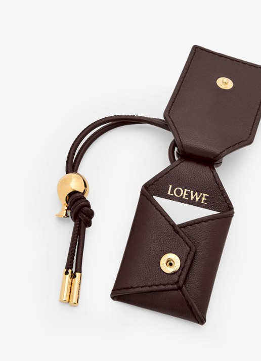 LOEWE Puzzle Featherlight Mini handtas van kalfsleer - detail 5 donkerbruin