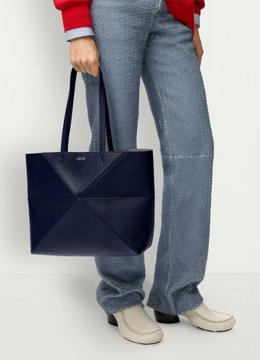 LOEWE Puzzle Fold Horizontal Medium shopper van kalfsleer - detail 8 donkerblauw