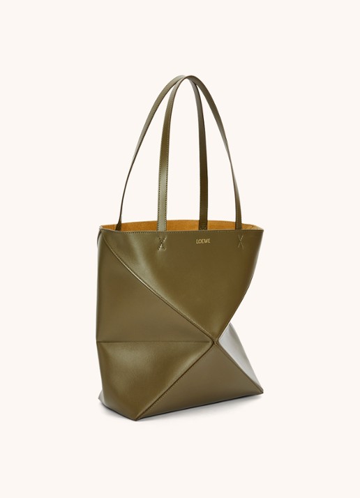 LOEWE Puzzle Fold Medium shopper van kalfsleer - achterkant 6 bronsgroen