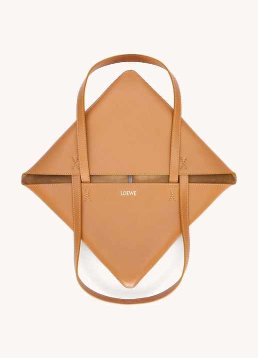 LOEWE Puzzle Fold Medium shopper van kalfsleer - detail 4 camel