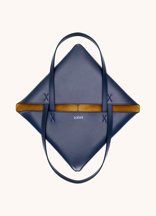 LOEWE Puzzle Fold Medium shopper van kalfsleer - detail 4 donkerblauw