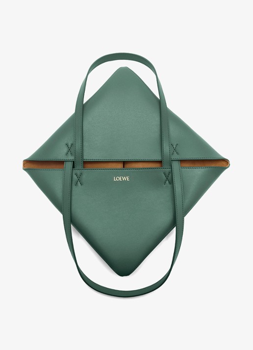 LOEWE Puzzle Fold Medium shopper van kalfsleer - detail donkergroen