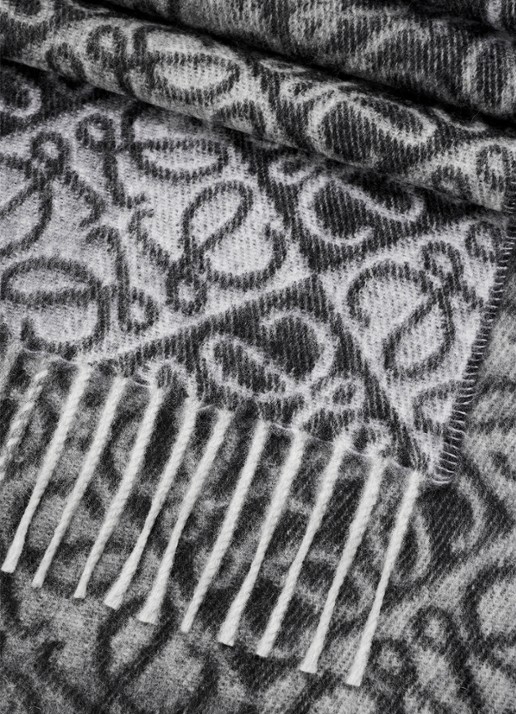 LOEWE Sjaal in kasjmierblend met logoprint 38 x 180 cm - detail zwart