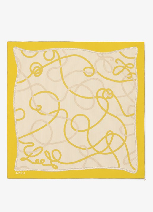 LOEWE Sjaal van zijde met print 90 x 90 cm - voorkant 2 beige
