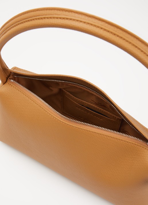 Longchamp Le Roseau schoudertas M van leer  - detail cognac