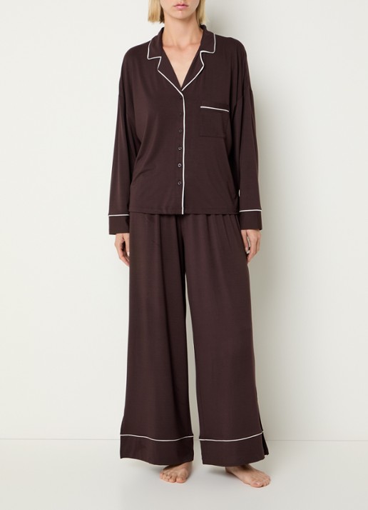 Lounge Pyjamatop met contrasterende bies - voorkant 3 chocoladebruin