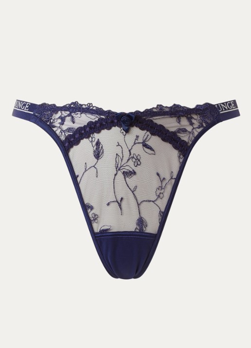 Lounge Reveal string van mesh