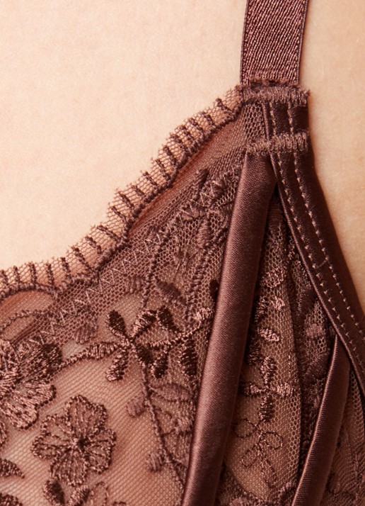 Lounge Seduce plunge bh van mesh met borduring - detail 5 chocoladebruin