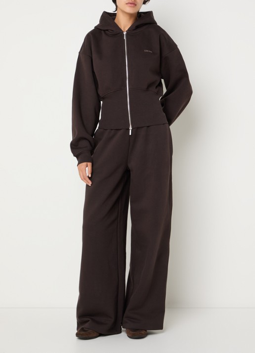 Lounge Sweatvest met logo en capuchon - voorkant 3 chocoladebruin
