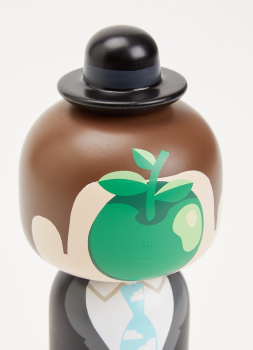 Lucie Kaas Rene Margritte Kokeshi Doll 14,5 cm - voorkant 2 zwart