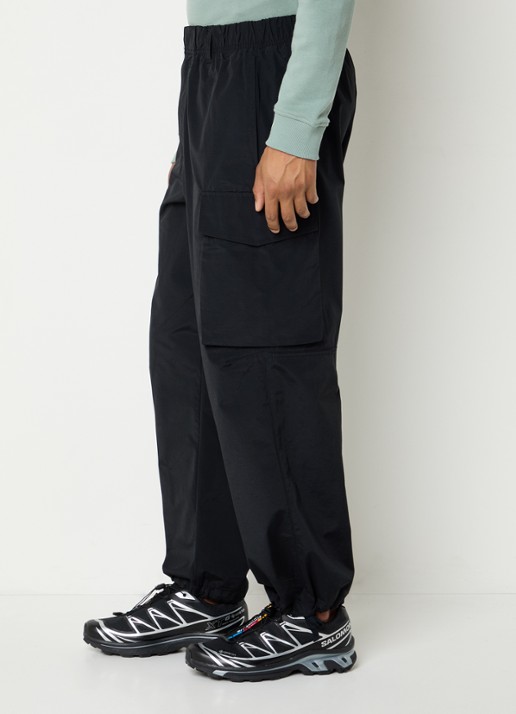 Lyle & Scott Loose fit cargobroek met klepzakken - detail 4 zwart