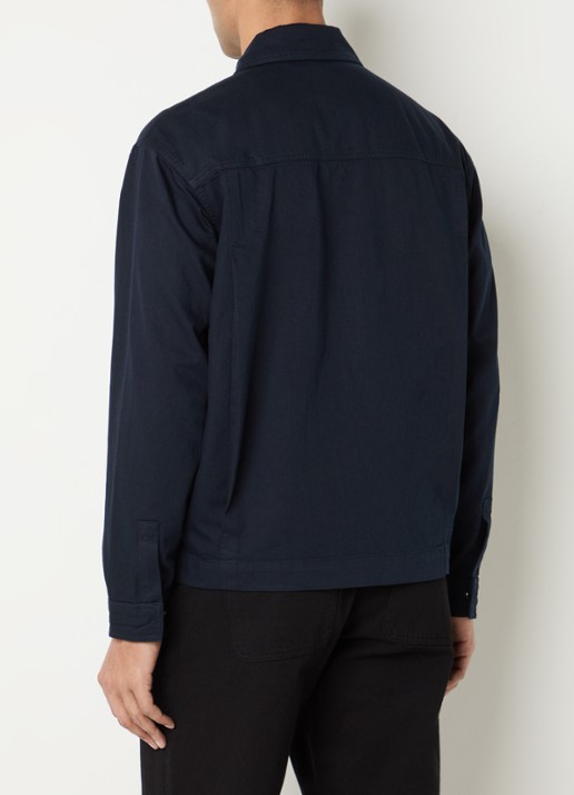 Lyle & Scott Overshirt met logo en borstzak - achterkant donkerblauw