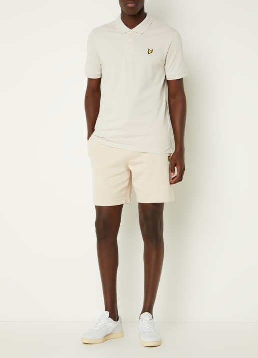 Lyle & Scott Regular fit polo van  piqué katoen met logo - voorkant 2 gebroken wit