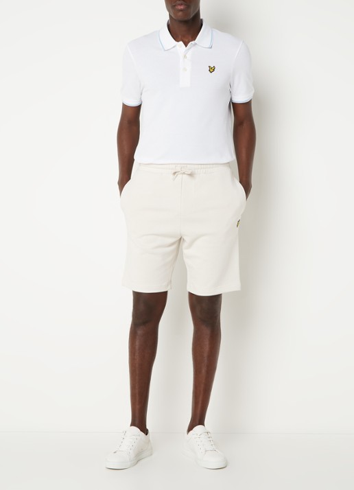 Lyle & Scott Straight fit korte joggingbroek van  katoen met logo  - voorkant 2 creme
