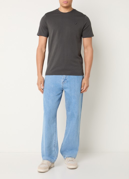 Lyle & Scott Superfine T-shirt met logoborduring - voorkant 2 antraciet