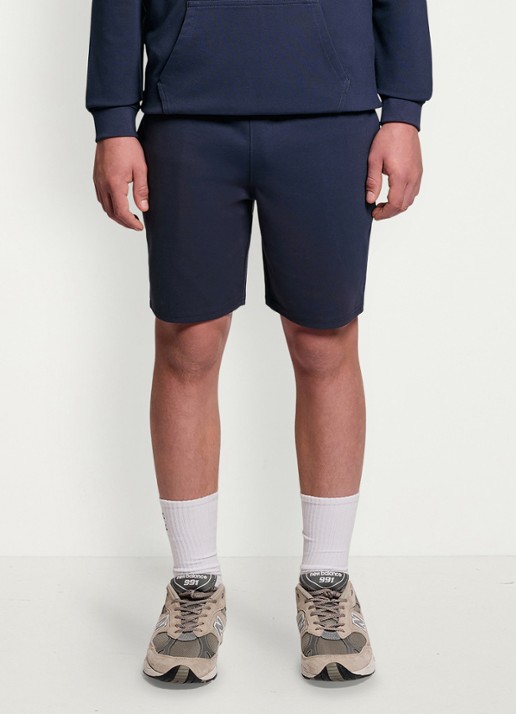 Lyle & Scott Wide fit korte joggingbroek met logoborduring