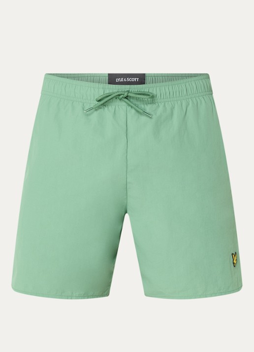 Lyle & Scott Zwemshorts met steekzakken en logo - voorkant lindegroen