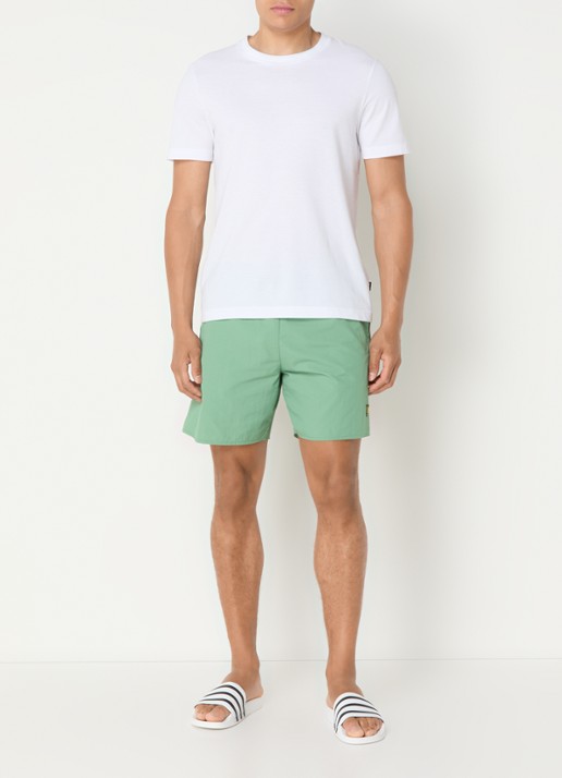 Lyle & Scott Zwemshorts met steekzakken en logo - voorkant 2 lindegroen