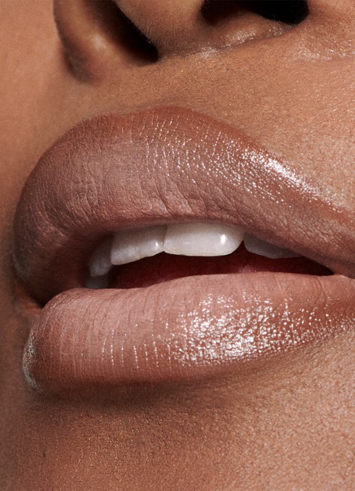 M.A.C Macximal Sleek Satin Lipstick - detail 2 fleshpot