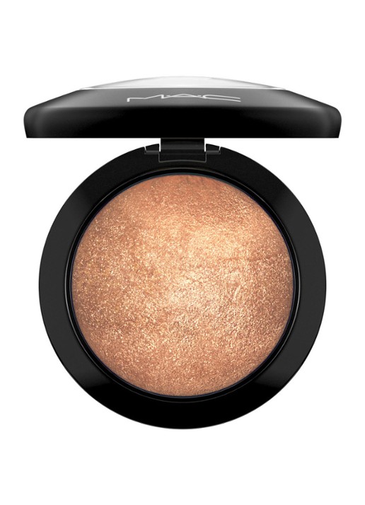 M·A·C Mineralize Skinfinish - highlighter - detail 4 gold deposit