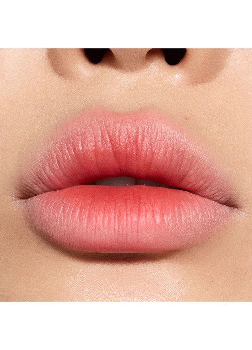 M·A·C Powder Kiss Hazy Matte Lipstick - detail 4 devoted to chili