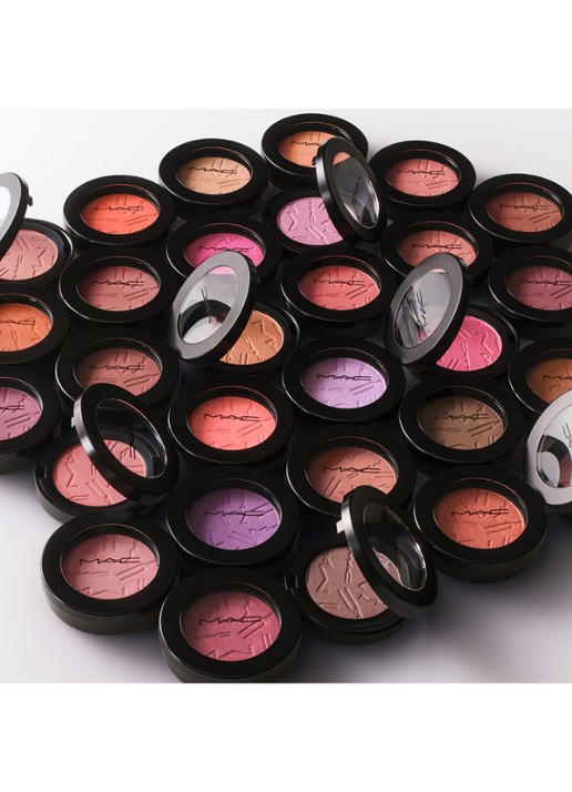 M·A·C Skinfinish Colourstruck Blush - detail 4 no filter