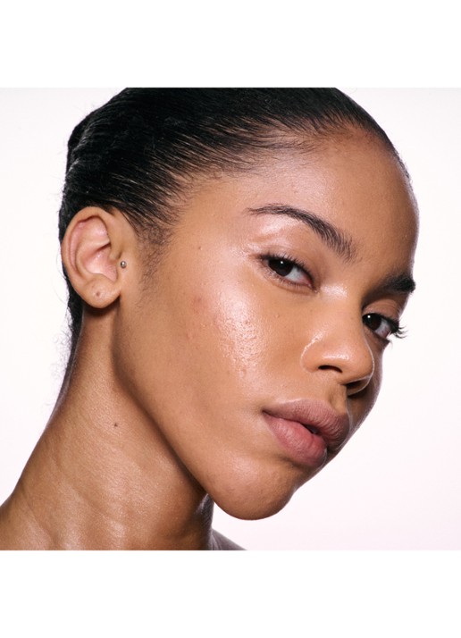 M·A·C Skinfinish Lightstruck Liquid Highlighter - detail 6 bubbled over