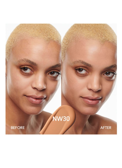 M·A·C Studio Radiance Serum-Powered Foundation - detail 5 nw30