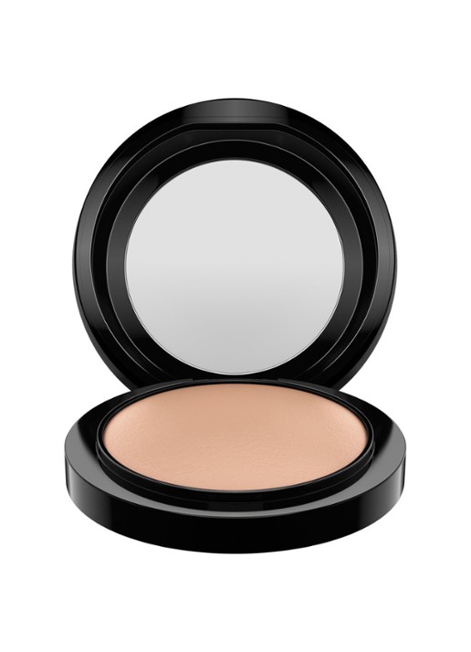 M·A·C Mineralize Skinfinish Natural - poeder - voorkant 2 medium dark