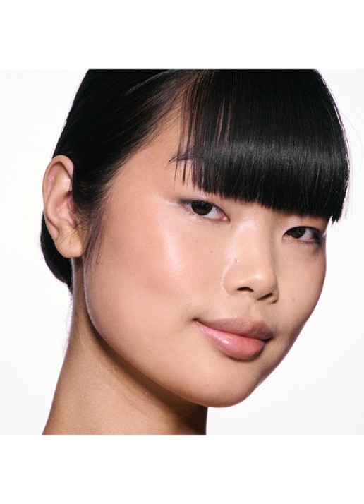 M·A·C Skinfinish Lightstruck Liquid Highlighter - detail 4 bronze glaze
