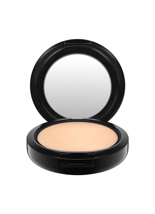 M·A·C Studio Fix Powder Plus Foundation - voorkant 3 nc20