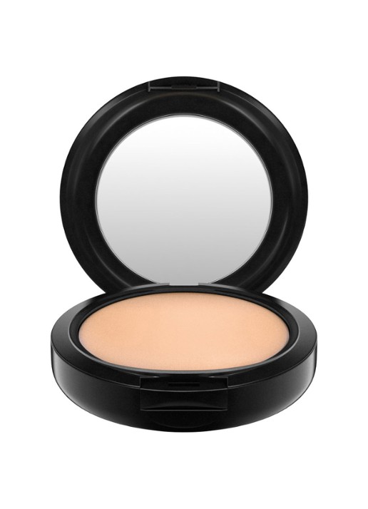M·A·C Studio Fix Powder Plus Foundation - voorkant nw22