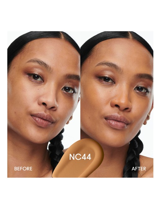 M·A·C Studio Radiance Serum-Powered Foundation - detail 4 nc44