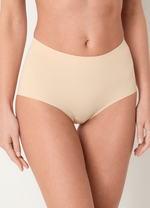 MAGIC Bodyfashion Maxi Sexy corrigerende slip - voorkant 3 beige