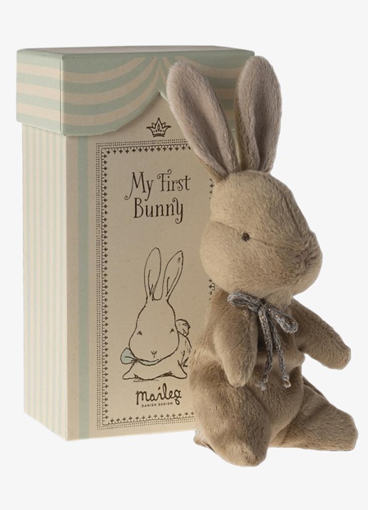 Maileg My first bunny knuffel konijn 19 cm - detail 3 lichtbruin