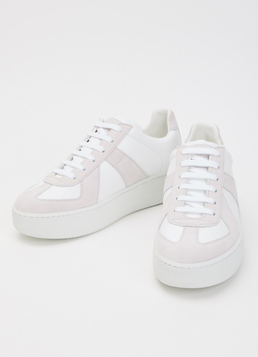 Maison Margiela Replica sneaker van kalfsleer met kalfssuède details met plateauzool - detail 2 wit