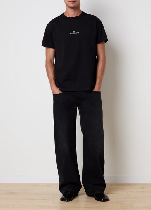 Maison Margiela T-shirt met logoborduring - voorkant 2 zwart