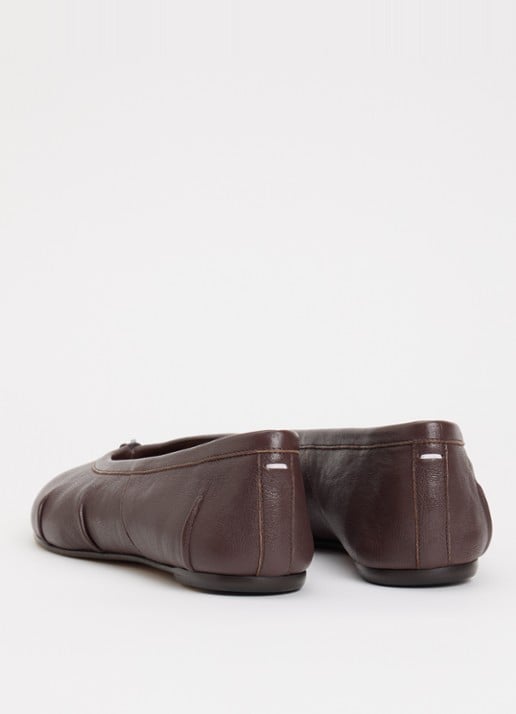 Maison Margiela Tabi ballerina van kalfsleer - achterkant 6 kastanjebruin