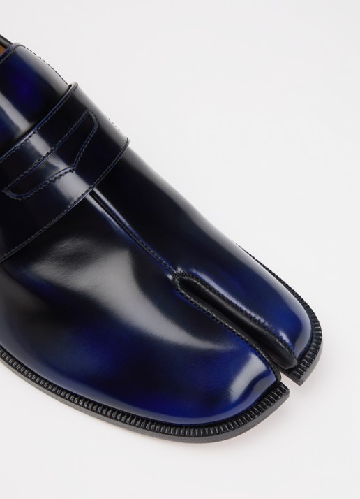 Maison Margiela Tabi loafer van kalfsleer - detail 5 donkerblauw