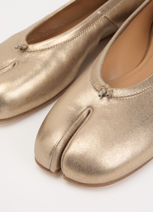 Maison Margiela Tabi New ballerina van geitenleer met metallic finish - detail 5 goud