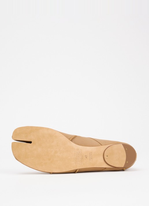 Maison Margiela Tabi New ballerina van lamsleer - detail 5 lichtbruin