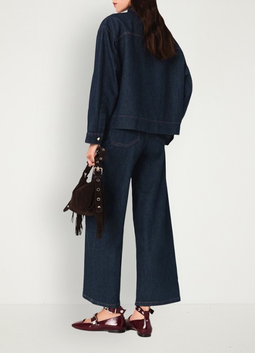 Maje Blouse van denim met sjaalkraag en opgestikte zakken  - achterkant indigo