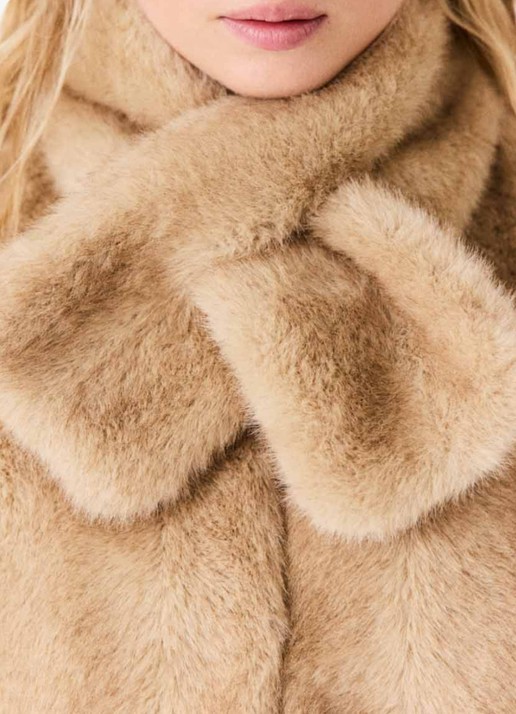 Maje Cropped jack van imitatiebont met broche en afneembare kraag - detail 3 beige