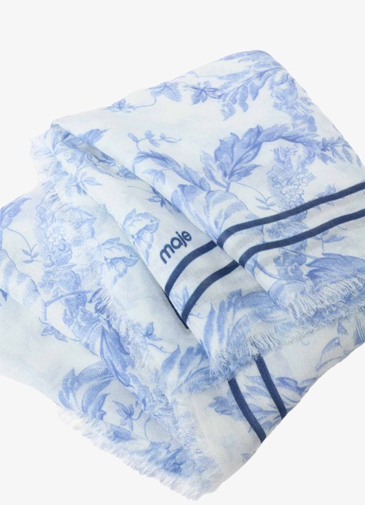Maje Echaleblue sjaal in wolblend met print 140 x 140 cm  - detail lichtblauw
