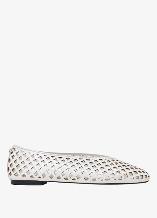 Maje Filaria ballerina van leer met cut-out details - voorkant 7 wit