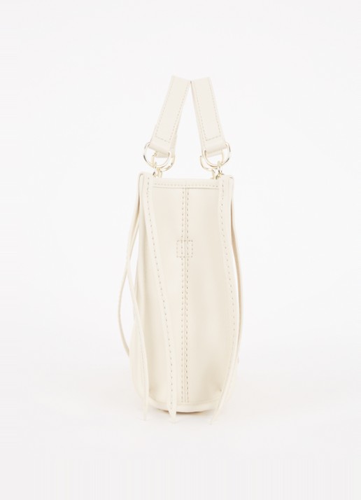 Maje Handtas van leer met quilt patroon - detail 3 creme
