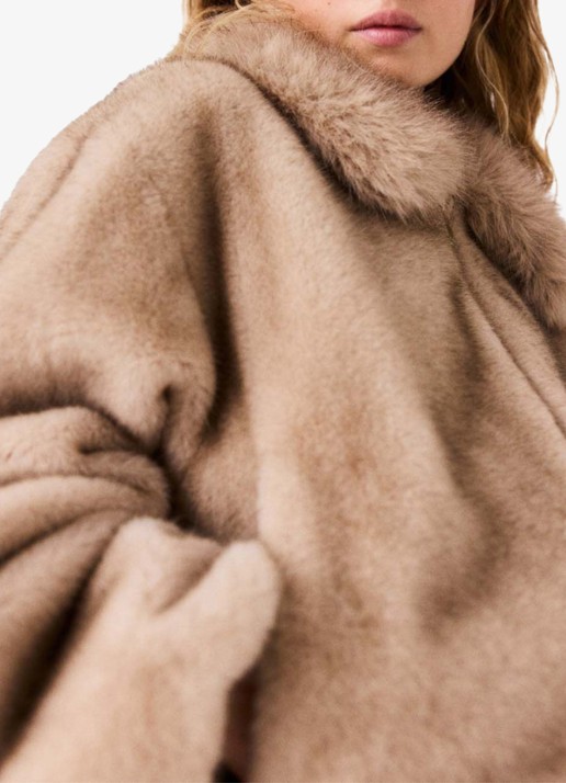 Maje Jack van imitatiebont met steekzakken - detail 3 beige